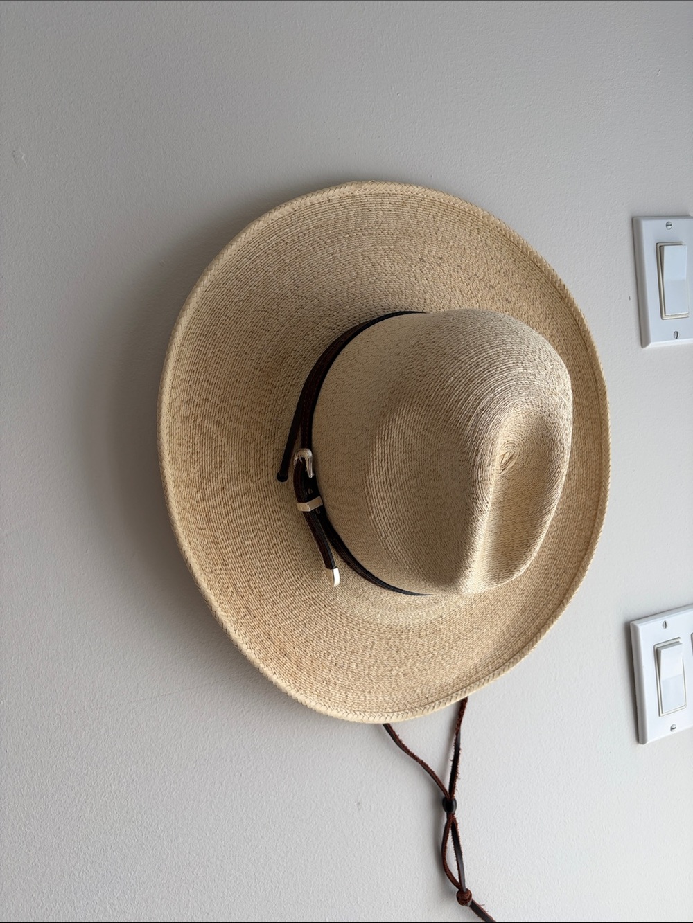 Stetson Natural Straw Hat with Dark Brown Leather Band - Picture 7 of 11